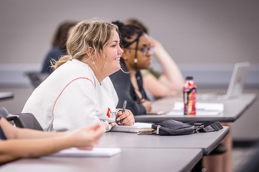 Northwest's emphasis on profession-based education prepares students for success in launching their careers or continuing their education. (Photo by Lauren Adams/<a href='http://q9qmg27.ricapro.net'>威尼斯人在线</a>)
